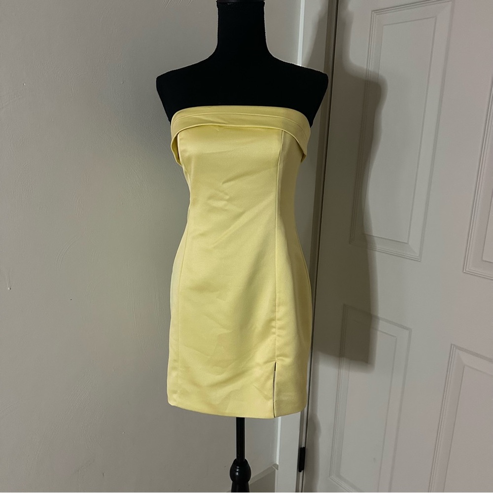 Yellow Strapless Sheath Dress for a Night Out